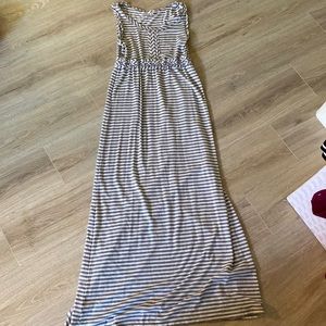 MAX STUDIO maxi dress, size small, gray and white stripe